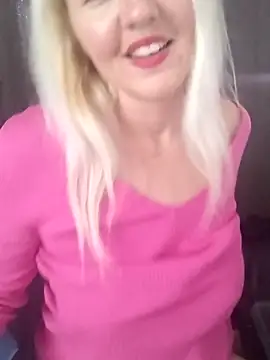 Snapshot of Mllesha74000 chatting on 11/14/25, 01:32 Mllesha74000 online show from 11/14/25, 01:32