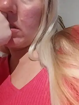 Snapshot of Mllesha74000 chatting on 11/16/25, 06:46 Mllesha74000 online show from 11/16/25, 06:46