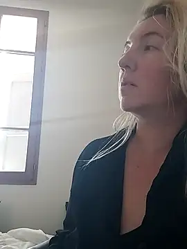 Mllesha74000 online show from 04/22/26, 11:34