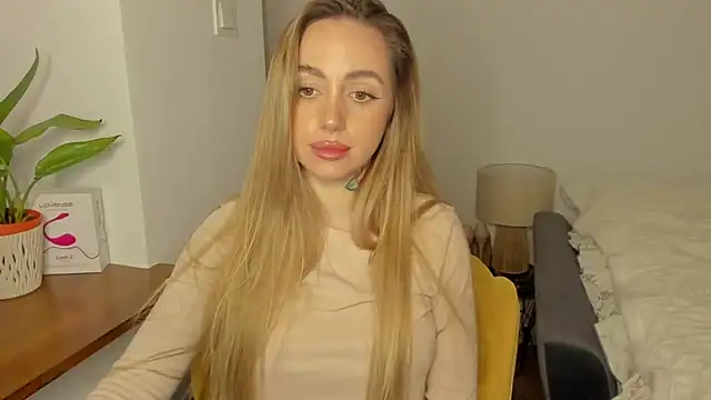 Snapshot of sexyCoralie chatting on 01/17/25, 05:19 sexyCoralie online show from 01/17/25, 05:19