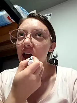 linda-schmidt online show from 03/18/25, 11:31