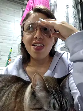 linda-schmidt online show from 09/27/25, 03:33