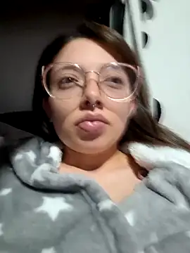 linda-schmidt online show from 10/27/25, 02:04