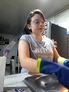 linda-schmidt online show from 11/07/25, 01:05