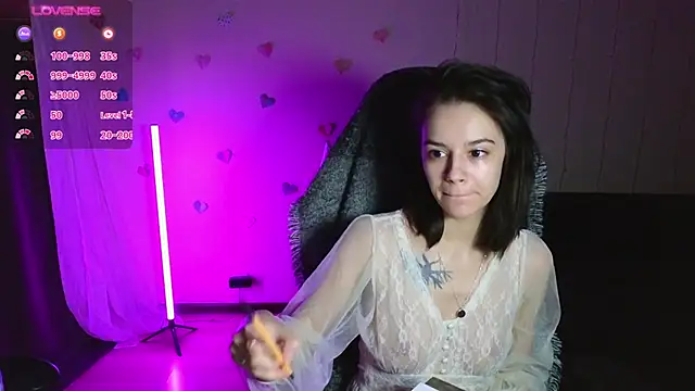 Snapshot of alyssa_sweet chatting on 02/10/25, 01:57 alyssa sweet online show from 02/10/25, 01:57