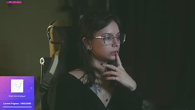 Snapshot of alyssa_sweet chatting on 09/26/25, 05:11 alyssa sweet online show from 09/26/25, 05:11