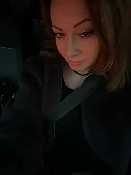 Snapshot of Alice_Sweetyyy chatting on 12/29/24, 01:06 Alice Sweetyyy online show from 12/29/24, 01:06