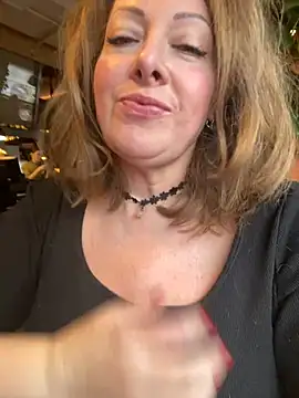 Snapshot of Alice_Sweetyyy chatting on 03/02/25, 01:49 Alice Sweetyyy online show from 03/02/25, 01:49