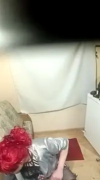 Snapshot of peterkad chatting on 12/18/24, 12:40 peterkad online show from 12/18/24, 12:40