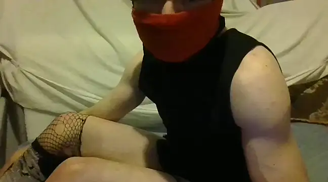 Snapshot of CeDelicja chatting on 12/04/24, 12:19 CeDelicja online show from 12/04/24, 12:19