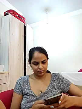 Snapshot of DirtySnowball69 chatting on 12/06/24, 05:33 DirtySnowball69 online show from 12/06/24, 05:33