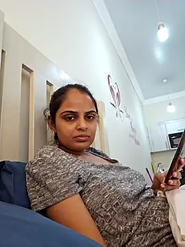 Snapshot of DirtySnowball69 chatting on 01/11/25, 02:36 DirtySnowball69 online show from 01/11/25, 02:36