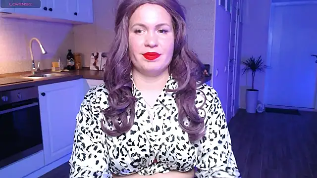 Snapshot of HotTiffani chatting on 01/27/25, 03:18 HotTiffani online show from 01/27/25, 03:18