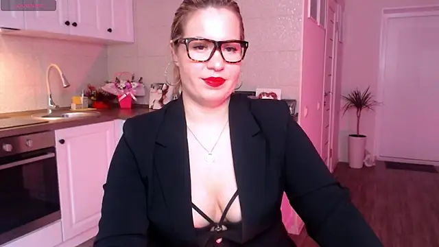 Snapshot of HotTiffani chatting on 02/07/25, 09:26 HotTiffani online show from 02/07/25, 09:26