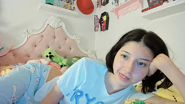 cherrycute online show from 09/11/25, 01:39