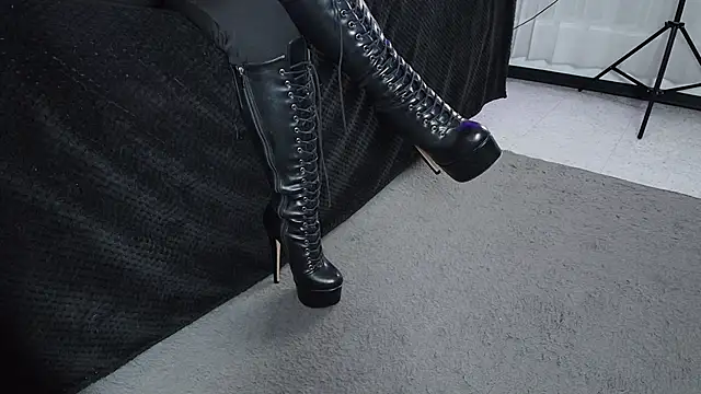  Jade 16 online show from 02/11/26, 11:37