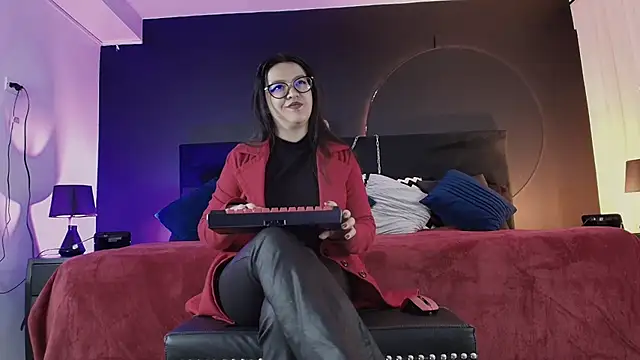  Jade 16 online show from 04/16/26, 11:44