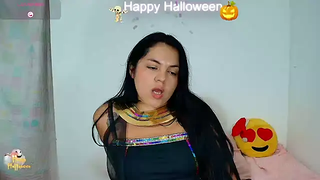 Snapshot of Anal_Milky_Momma chatting on 10/31/25, 03:02 Anal Milky Momma online show from 10/31/25, 03:02