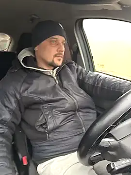 Snapshot of DanielOhCool chatting on 01/23/25, 09:50 DanielOhCool online show from 01/23/25, 09:50