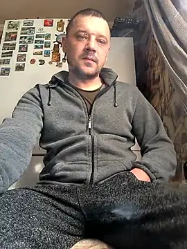 Snapshot of DanielOhCool chatting on 02/26/25, 07:31 DanielOhCool online show from 02/26/25, 07:31