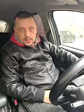 Snapshot of DanielOhCool chatting on 03/04/25, 09:29 DanielOhCool online show from 03/04/25, 09:29