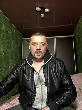 Snapshot of DanielOhCool chatting on 03/06/25, 05:22 DanielOhCool online show from 03/06/25, 05:22