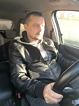 Snapshot of DanielOhCool chatting on 03/07/25, 06:02 DanielOhCool online show from 03/07/25, 06:02