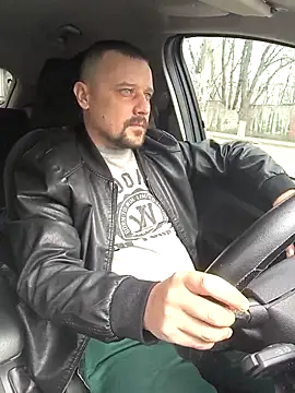 Snapshot of DanielOhCool chatting on 03/21/25, 09:34 DanielOhCool online show from 03/21/25, 09:34