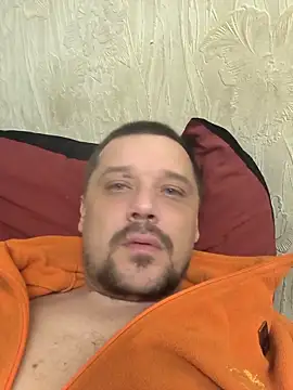 Snapshot of DanielOhCool chatting on 09/14/25, 07:57 DanielOhCool online show from 09/14/25, 07:57