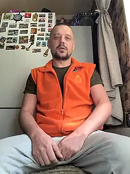 Snapshot of DanielOhCool chatting on 09/21/25, 07:21 DanielOhCool online show from 09/21/25, 07:21