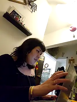 Snapshot of missemi chatting on 04/22/26, 05:21 missemi online show from 04/22/26, 05:21