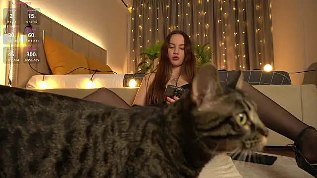 Snapshot of juli_hox chatting on 10/23/25, 07:40 juli hox online show from 10/23/25, 07:40