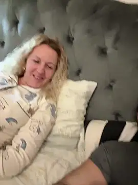 ChiIul11 online show from 04/07/26, 08:09