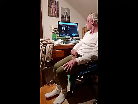 BerndisCam online show from 12/17/25, 04:02