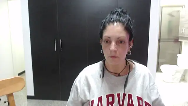 Snapshot of mijal_queen chatting on 10/25/25, 03:25 mijal queen online show from 10/25/25, 03:25