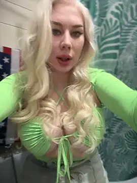 LaraHollywood online show from 02/27/25, 01:38