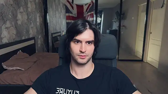 Snapshot of keanu_reevez chatting on 10/16/25, 01:56 keanu reevez online show from 10/16/25, 01:56