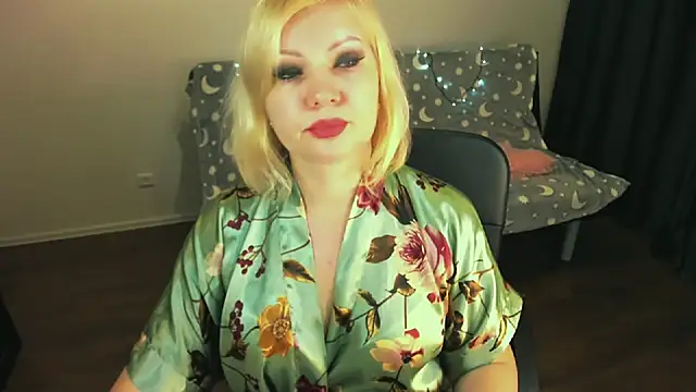 Snapshot of Angelaroberti3 chatting on 01/12/25, 02:09 Angelaroberti3 online show from 01/12/25, 02:09