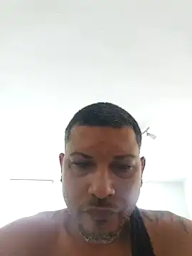 Snapshot of tropikboy chatting on 09/09/25, 12:05 tropikboy online show from 09/09/25, 12:05