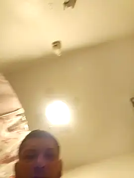 Snapshot of tropikboy chatting on 11/20/25, 09:53 tropikboy online show from 11/20/25, 09:53