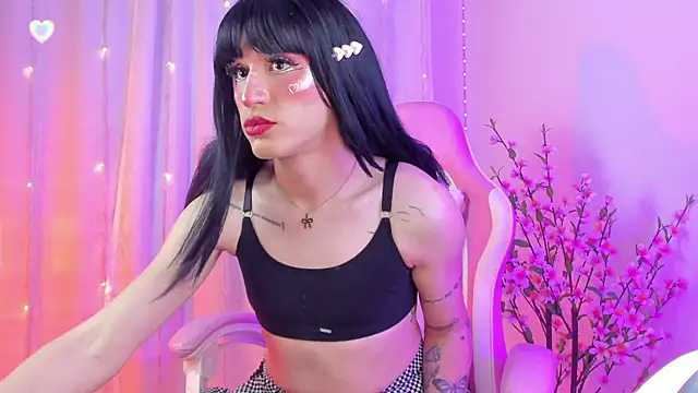 rosseblondee online show from 12/13/25, 08:04