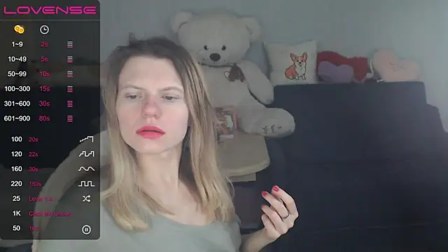 Snapshot of night_is_dark chatting on 02/02/25, 10:06 night is dark online show from 02/02/25, 10:06