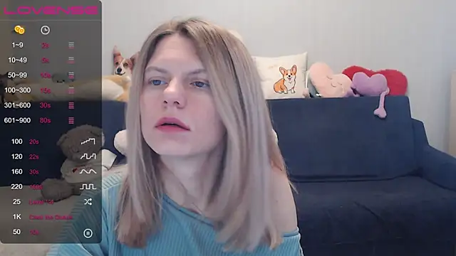 Snapshot of night_is_dark chatting on 02/13/25, 07:42 night is dark online show from 02/13/25, 07:42