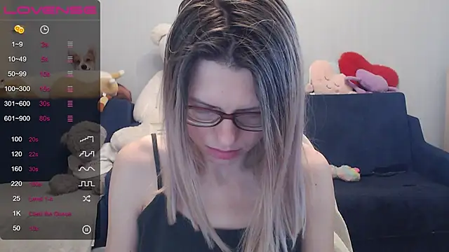 Snapshot of night_is_dark chatting on 02/18/25, 06:58 night is dark online show from 02/18/25, 06:58