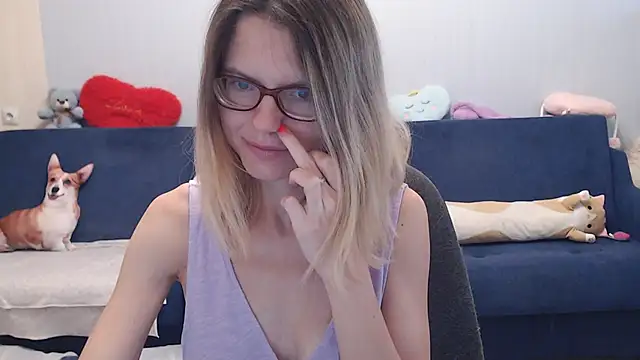 Snapshot of night_is_dark chatting on 09/15/25, 02:17 night is dark online show from 09/15/25, 02:17