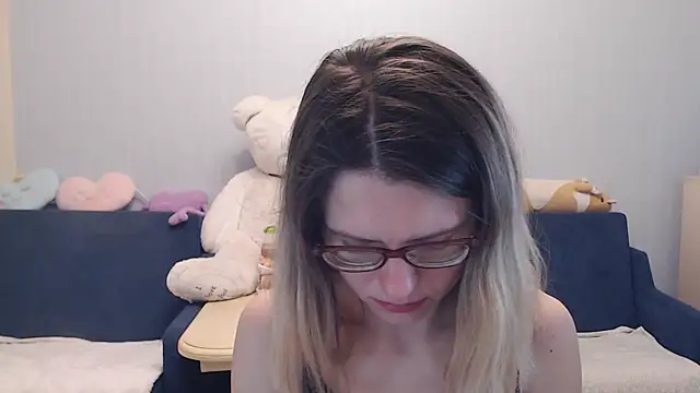 Snapshot of night_is_dark chatting on 11/21/25, 09:13 night is dark online show from 11/21/25, 09:13