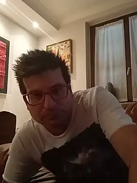 Snapshot of dario84rozz chatting on 07/08/26, 01:48 dario84rozz online show from 07/08/26, 01:48
