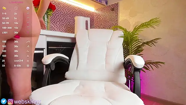 Snapshot of Top_Skinny chatting on 02/26/25, 12:27 Top Skinny online show from 02/26/25, 12:27