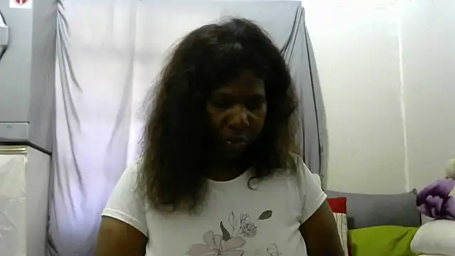Snapshot of Delicioussexy chatting on 05/16/26, 08:00 Delicioussexy online show from 05/16/26, 08:00