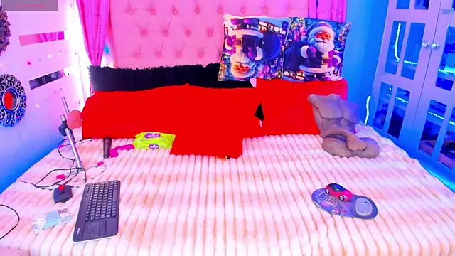 Snapshot of macasweet chatting on 12/15/24, 04:07 macasweet online show from 12/15/24, 04:07